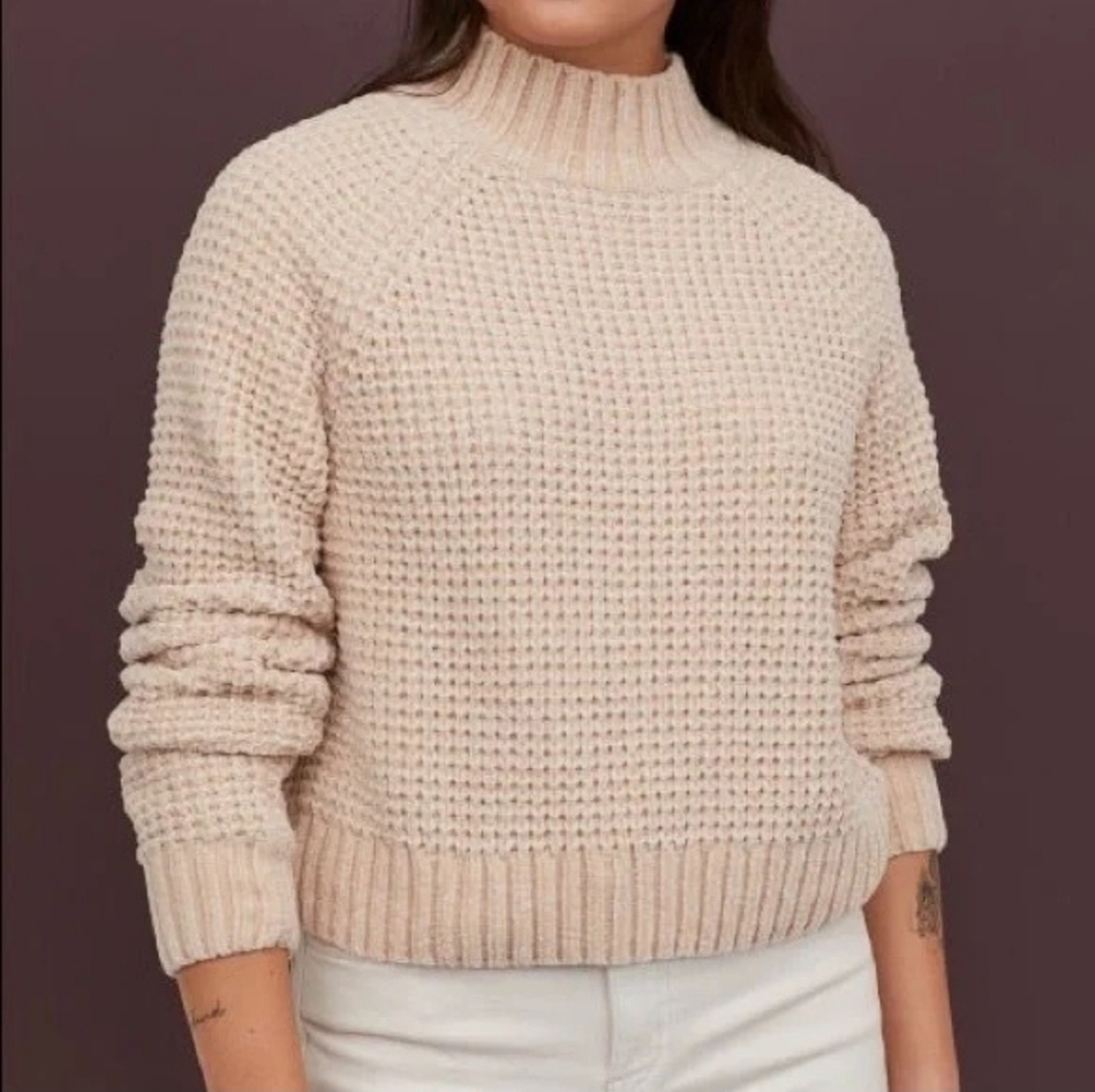 H&M Divided Beige Chenille Mock Neck Cropped Sweater Women's Size Extra Small